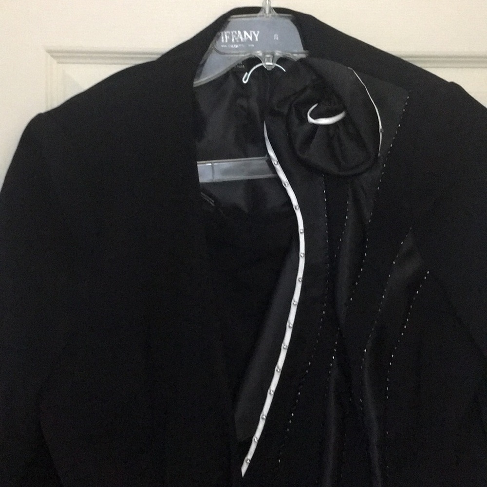 Tiffany Co Black Suit Elegant Size 20